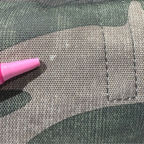 Burton Green and Brown Camouflage Bag Dual Straps Large Interior - Picture 14 of 14